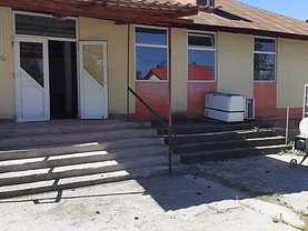 Vânzare spaţiu comercial