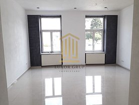 Vânzare spaţiu comercial
