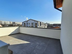 Apartament de vanzare 3 camere, în Bucuresti, zona Mihai Bravu