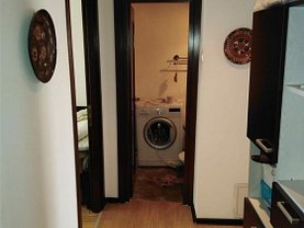 Apartament de vânzare 3 camere, în Bucureşti, zona Brâncoveanu
