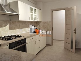 Apartament de închiriat 3 camere, în Braşov, zona Centrul Civic