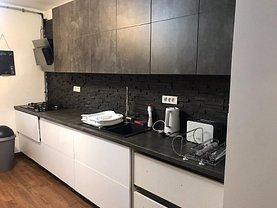 Casa de închiriat 4 camere, în Braşov, zona Bartolomeu