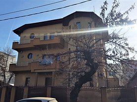 Casa de închiriat 9 camere, în Bucureşti, zona Aviaţiei