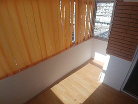 Apartament de închiriat 3 camere, în Târgovişte, zona Ultracentral