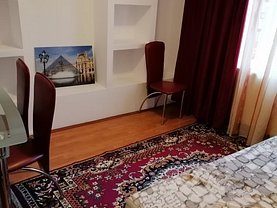 Apartament de închiriat 3 camere, în Târgovişte, zona Micro 8