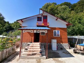 Casa de vânzare 4 camere, în Moreni, zona Nord