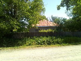 Casa de vânzare 4 camere, în Dărmăneşti