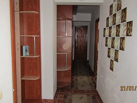 Apartament de închiriat 3 camere, în Iaşi, zona Podu Roş