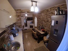 Apartament de vânzare 3 camere, în Iaşi, zona Podul de Fier