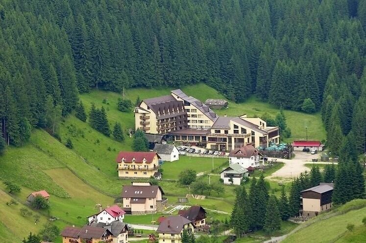 Vanzare Hotel- Moieciu