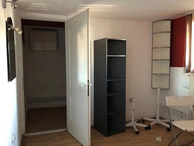 Apartament de închiriat 3 camere în Bistrita, Central