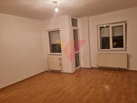 Apartament de vânzare 3 camere în Sibiu, Turnisor