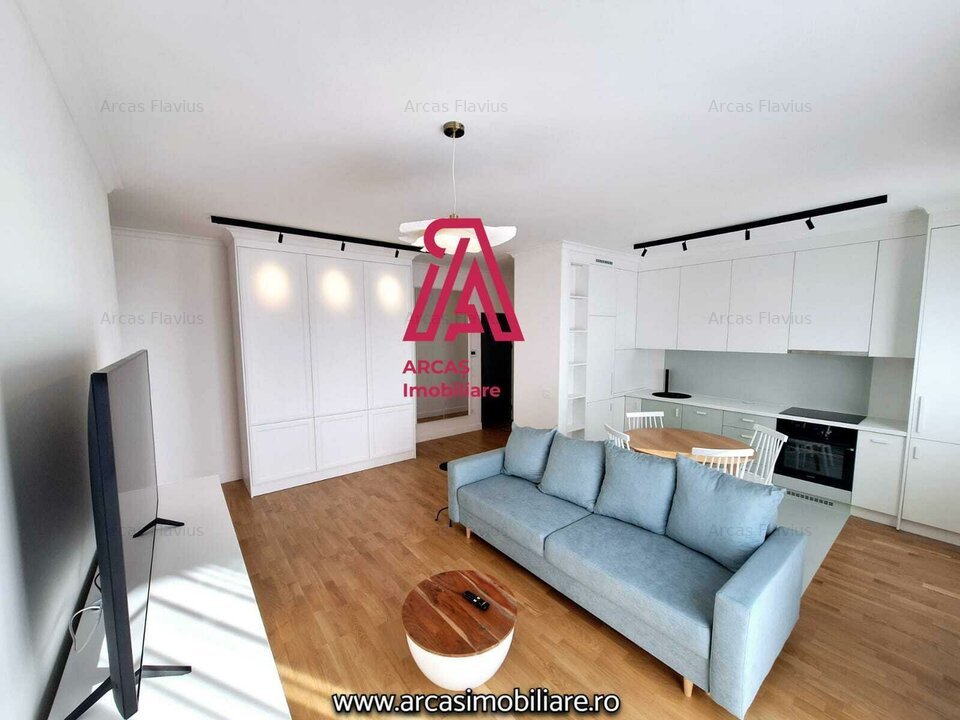 PRIMA CHIRIE Apartament de lux 3 camere 2 bai, Calea Surii Mici!
