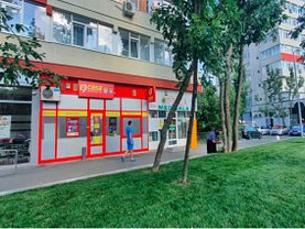 Vânzare spaţiu comercial
