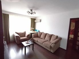 Apartament de vânzare 3 camere, în Constanţa, zona Casa de Cultură