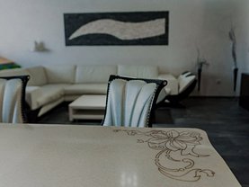 Apartament de vânzare 3 camere, în Constanţa, zona Inel II
