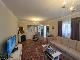 Casa de vânzare 7 camere, în Constanţa, zona Dacia