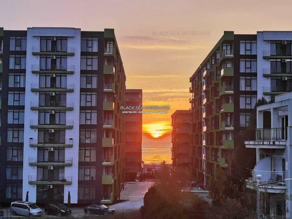 Apartament 4 camere, vedere la mare, Mamaia Nord, 200m de plajă, renovat 2023