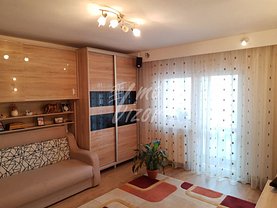 Apartament de vânzare 3 camere, în Cluj-Napoca, zona Mărăşti