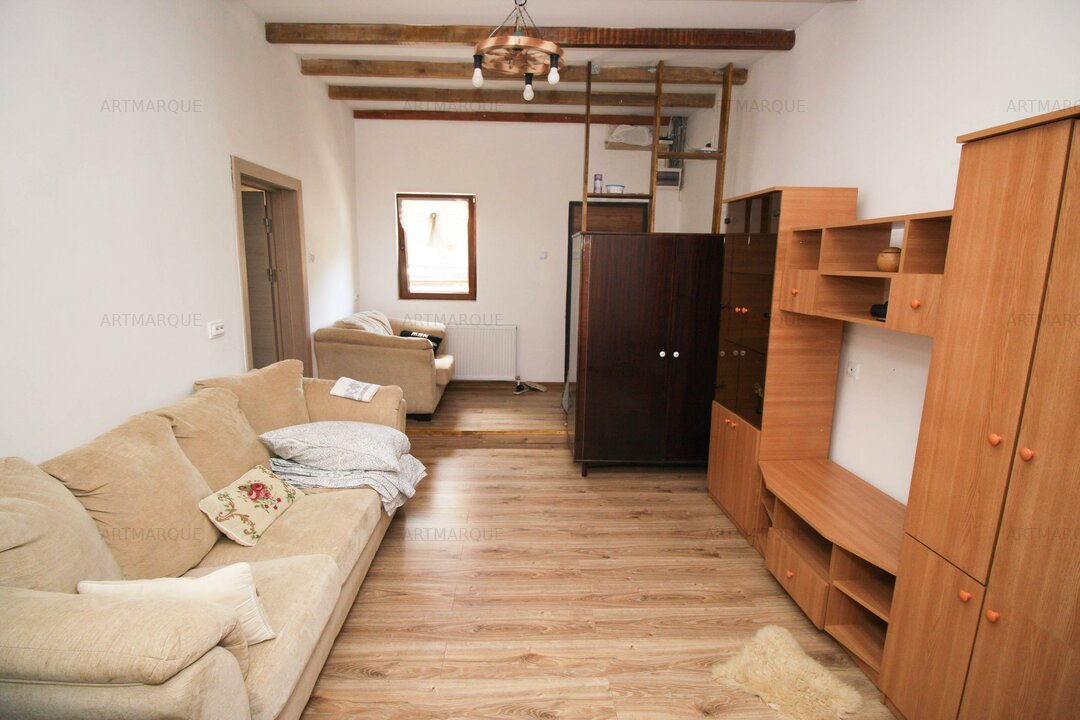 Apartament 3 camere in vila