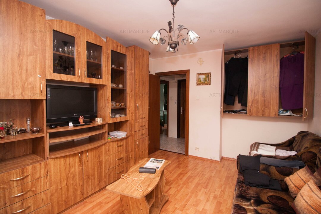 Apartmanet 3 camere cartier Silva loc de parcare