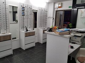 Vânzare spaţiu comercial