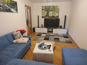 Apartament de vânzare 3 camere, în Timişoara, zona Plăvăţ II