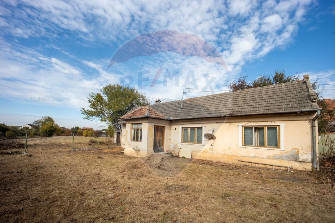 Casa de renovat cu teren generos - Sanpetru, Brasov