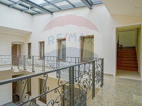 Vânzare spaţiu comercial