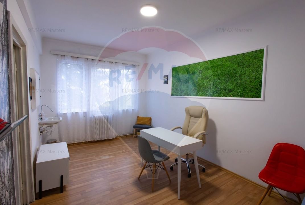 Spatiu medical de vanzare in zona Central - VATRA DORNEI