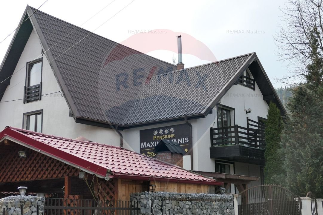 Hotel / Pensiune cu 10 camere de vanzare in zona Central