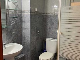 Apartament de vânzare 3 camere, în Bucureşti, zona Crângaşi
