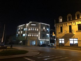 Casa de vânzare sau de închiriat 12 camere, în Bucureşti, zona Dacia