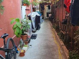 Casa de vânzare 8 camere, în Bucureşti, zona Unirii