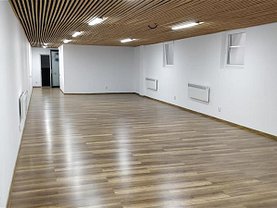 Închiriere spaţiu comercial