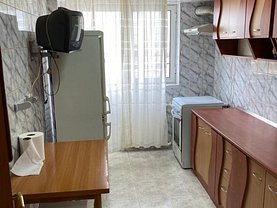 Apartament de vânzare 3 camere, în Bucureşti, zona Militari