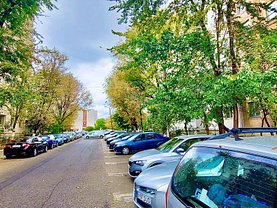 Apartament de vânzare 3 camere, în Bucureşti, zona Titan