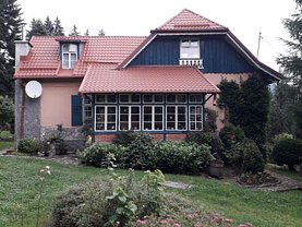 Casa de vânzare 8 camere, în Timişu de Sus
