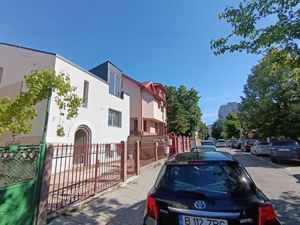 Inchiriere vila zona 1 Mai