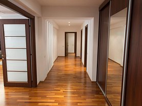 Apartament de închiriat 3 camere, în Bucureşti, zona Şoseaua Nordului