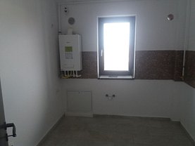 Apartament de vânzare 2 camere, în Braşov, zona Tractorul