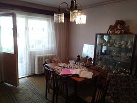 Apartament de vânzare 2 camere, în Braşov, zona Tractorul