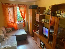 Apartament de vânzare 2 camere, în Braşov, zona Vlahuţă