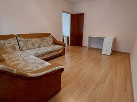 Apartament de vânzare 3 camere, în Braşov, zona Astra