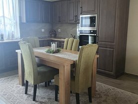 Casa de vânzare 3 camere, în Brasov, zona Central