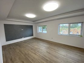 Casa de vânzare 3 camere, în Braşov, zona Nord