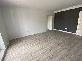 Apartament de vânzare 3 camere, în Bucuresti, zona Prelungirea Ghencea