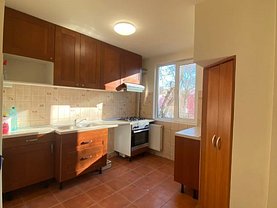 Apartament de vânzare 2 camere, în Bucureşti, zona Berceni