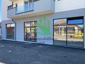 Închiriere spaţiu comercial