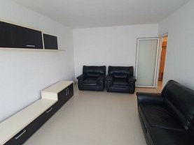 Apartament de închiriat 3 camere, în Târgovişte, zona Micro 3